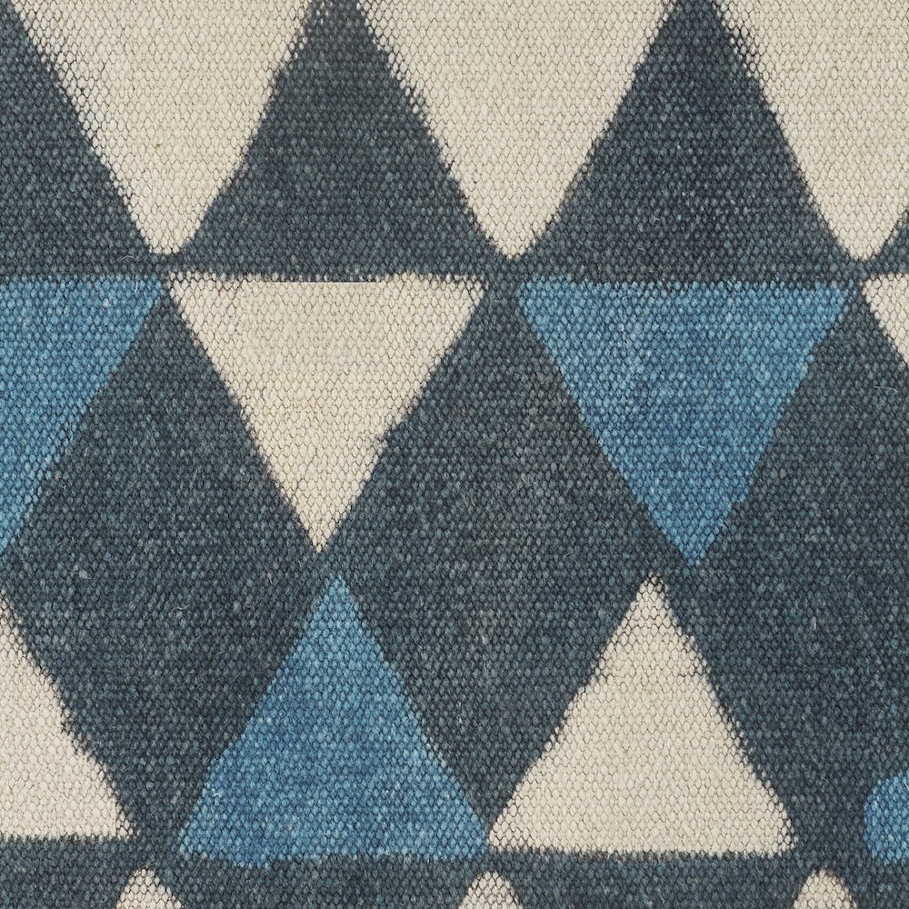 Pacifica Cotton Indoor Pouf in Blue/Cream, 20" x 20" x 20". Picture 2