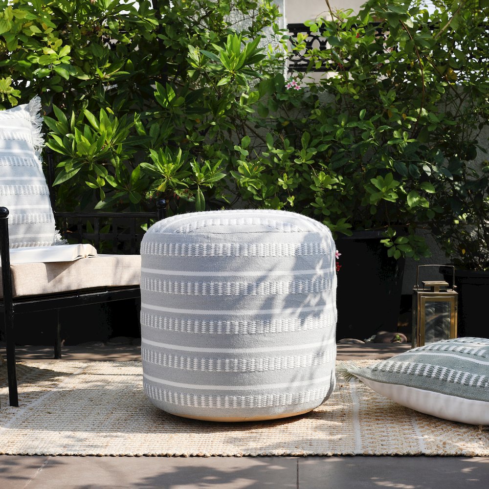 Atlantis Performance Outdoor Pouf in Blue/White, 20" x 20" x 20". Picture 2