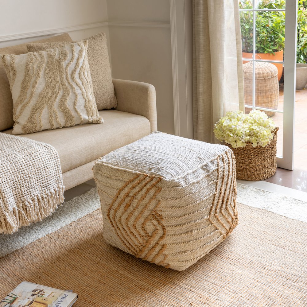 Mesa Pouf Pouf  Finish in White/Beige 18" x 18" x 18". Picture 2