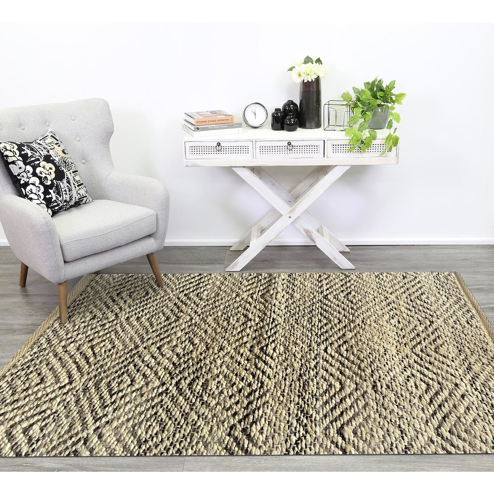 Hand-Woven Geometric Gray and Jute Rug. Picture 7