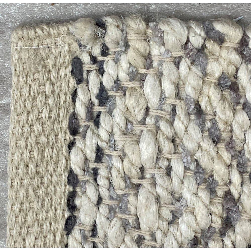 Hand-Woven Geometric Gray and Jute Rug. Picture 3
