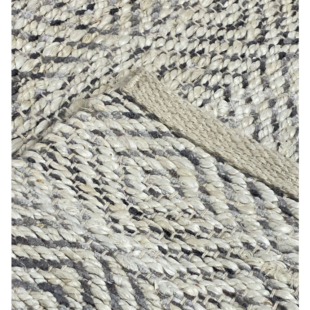 Hand-Woven Geometric Gray and Jute Rug. Picture 5