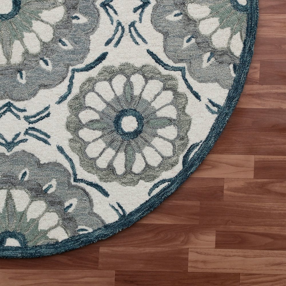 RugsA Ivory/Gray Suzani Wool Round Rug. Picture 5