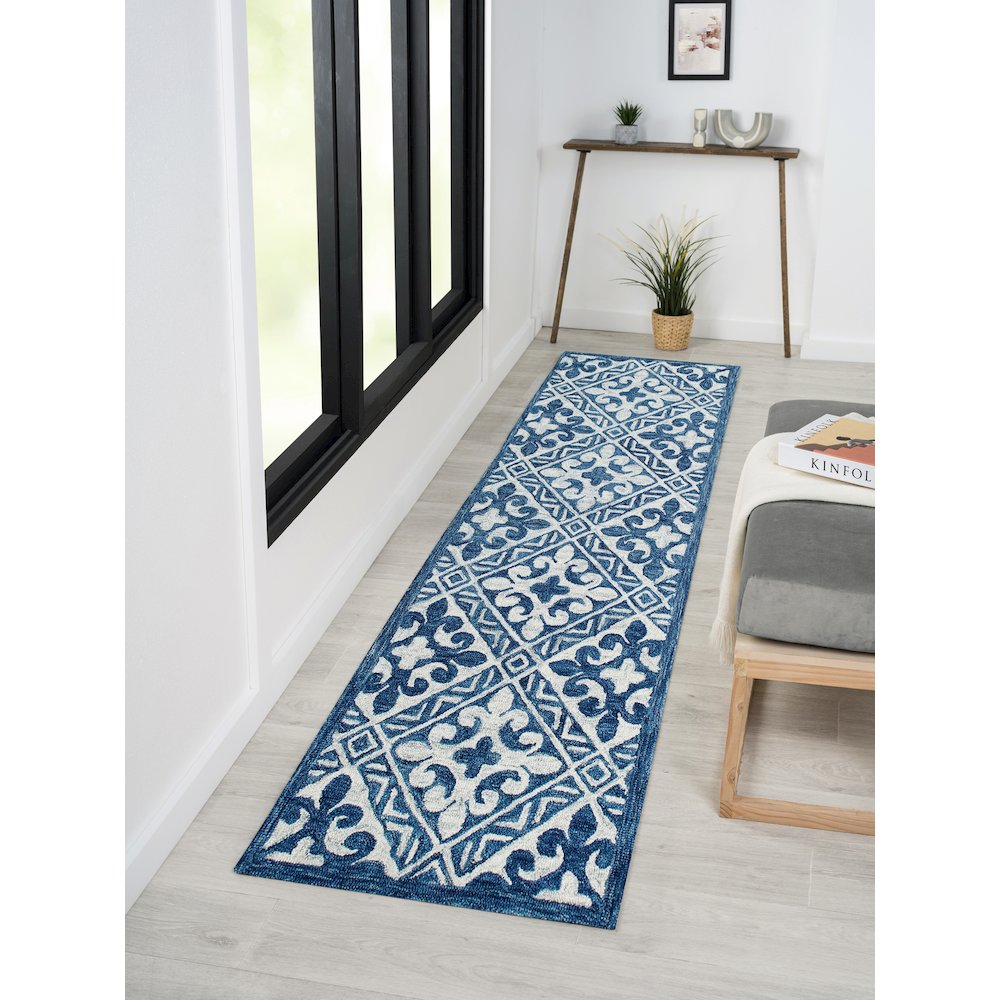 Blue Floral Hand-Tufted Wool Runner Rug. Picture 2