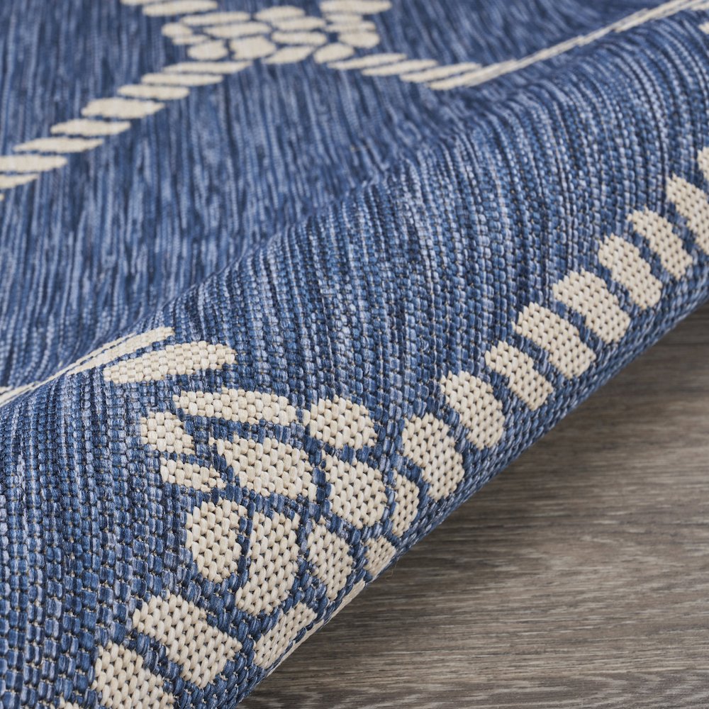 Nautical Knot Indoor Outdoor Round Rug. Picture 4