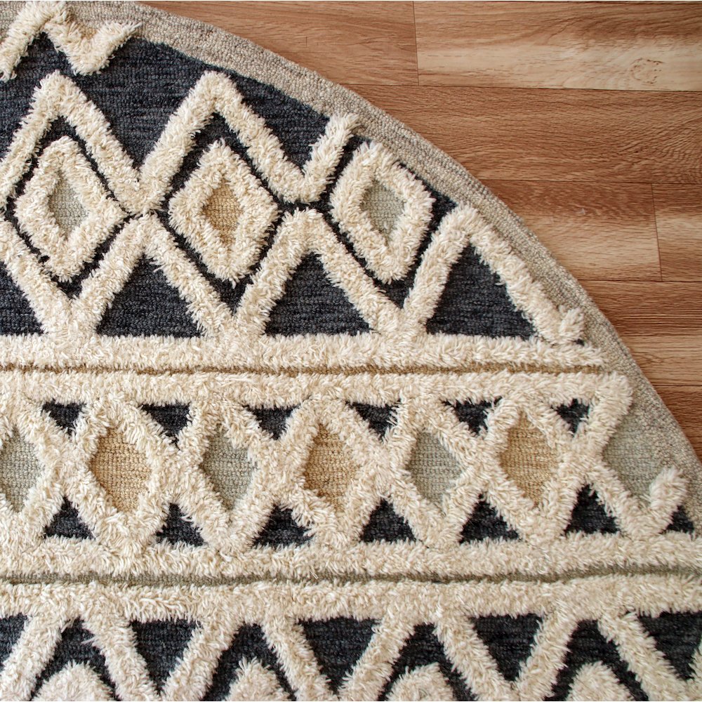 Tufted Geometric Diamonds and Stripes Round Rug. Picture 3