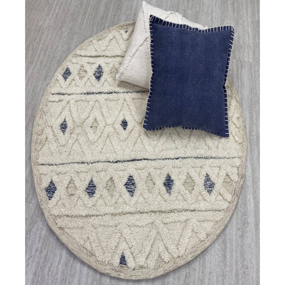 Tufted Geometric Diamonds and Stripes Round Rug. Picture 7