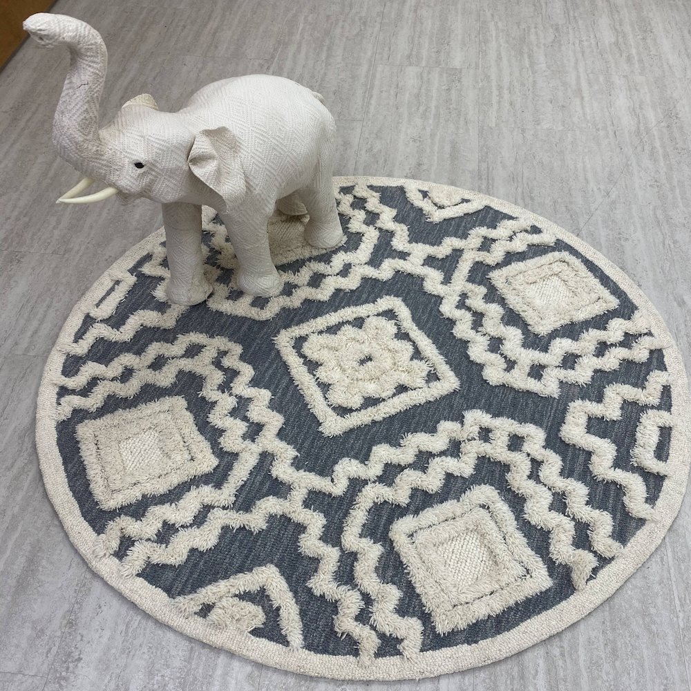 Evette Rios Sinuous Contemporary Tufted Geometric Wool Blend Area Rug, 4' Round. Picture 7