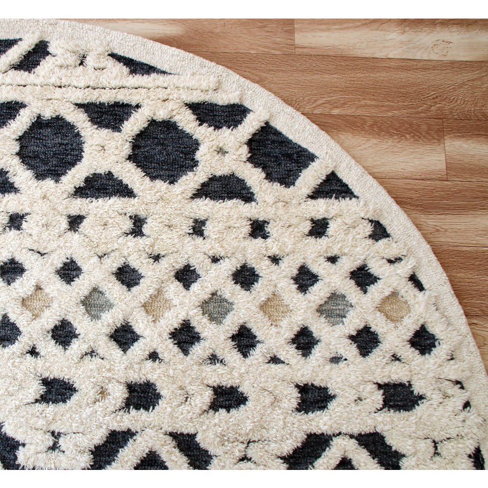 Evette Rios Sinuous Geometric/Striped Hand-Tufted Wool Blend Area Rug, 4' Round. Picture 3