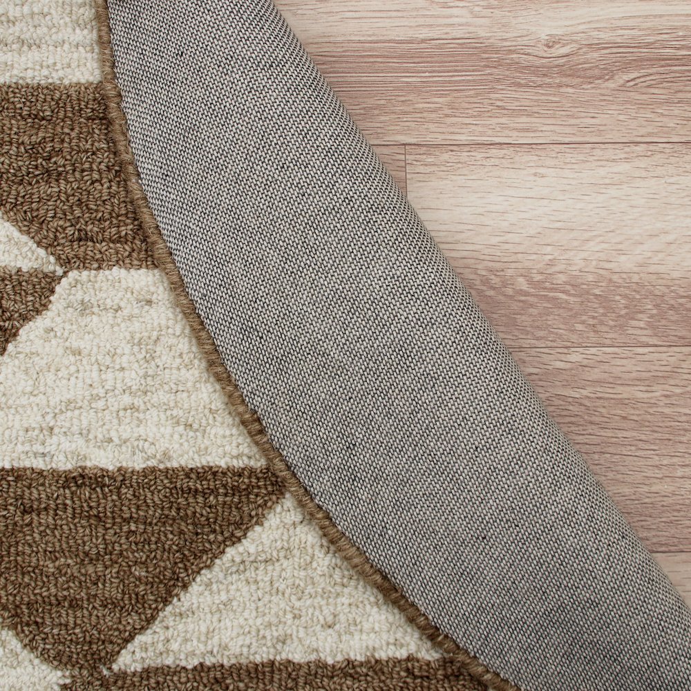 Rustic Southwestern Geometric Round Rug. Picture 2