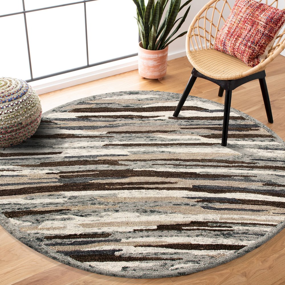 Distressed Cabin Camouflage Round Rug. Picture 6