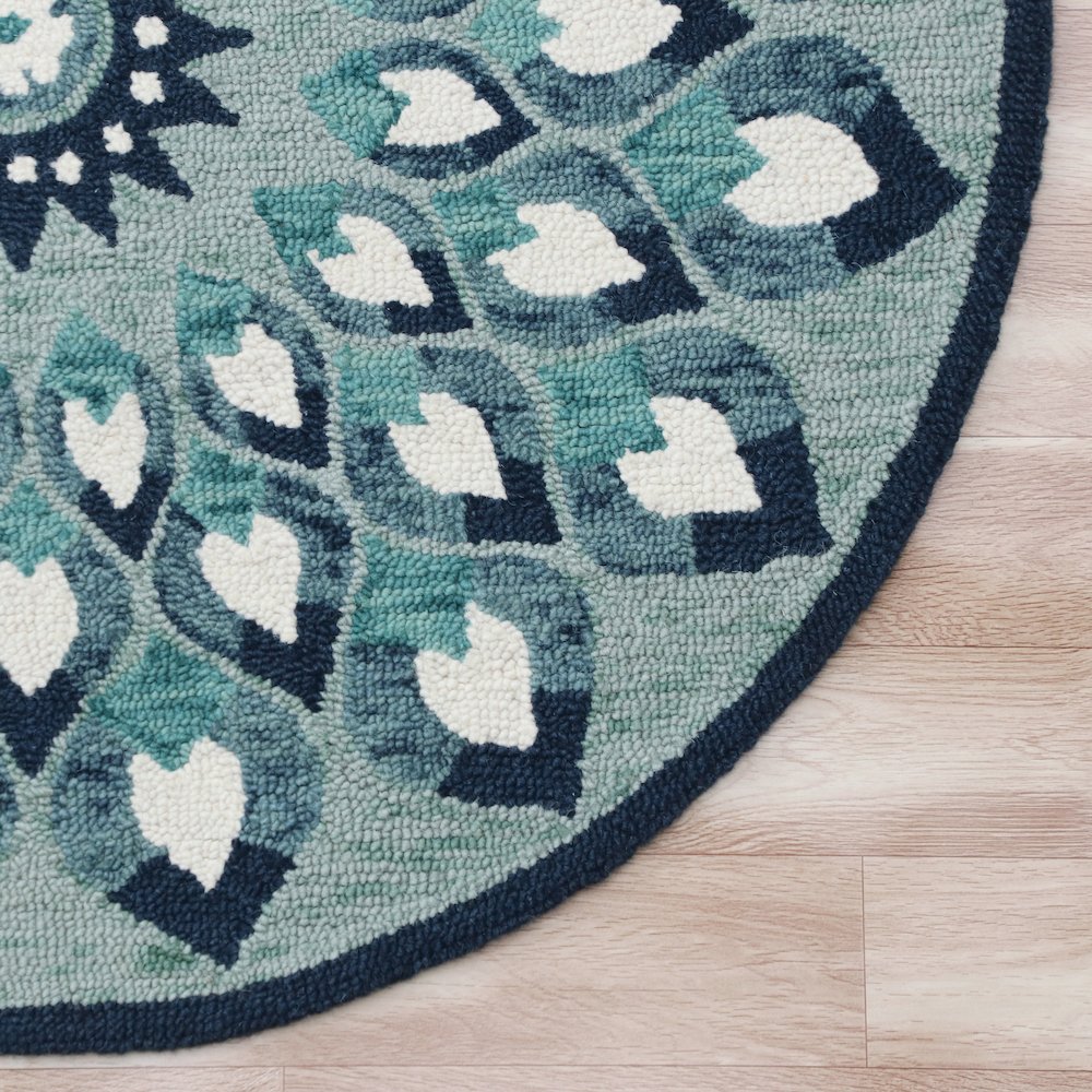 Hand Tufted Feathering Floral Round Rug. Picture 2