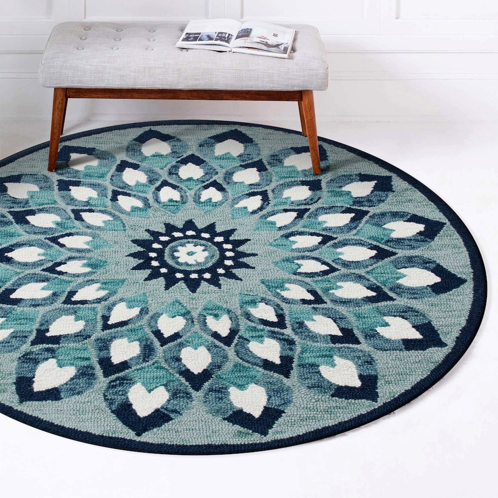 Hand Tufted Feathering Floral Round Rug. Picture 6