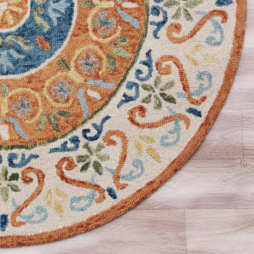 Southwestern Leon Medallion Round Rug. Picture 2
