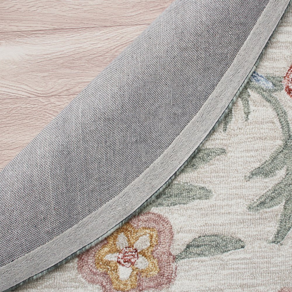 Hand Hooked Vintage Floral Garden Round Rug. Picture 3