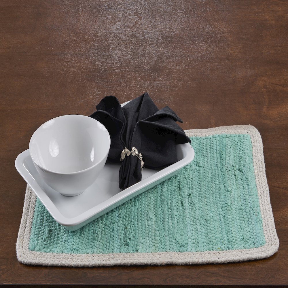 Bordered Turquoise Place Mat. Picture 2