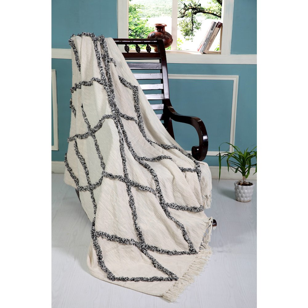 Cream/Black Geometric Hand-Woven All-Natural Cotton Throw Blanket. Picture 3