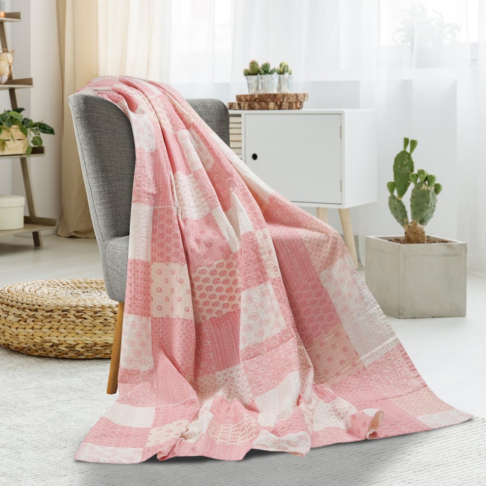 Light Pink Patchwork Hand-Stitched One-of-a-Kind Cotton Kantha Throw Blanket. Picture 2