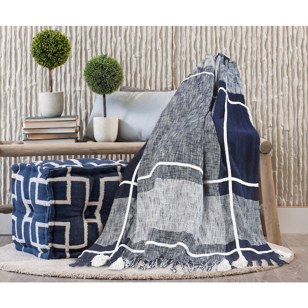 Blue/White Tartan/Plaid Hand-Woven All-Natural Cotton Throw Blanket. Picture 3