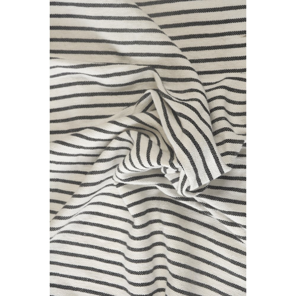 Black/White Striped All-Natural Cotton Throw Blanket. Picture 4
