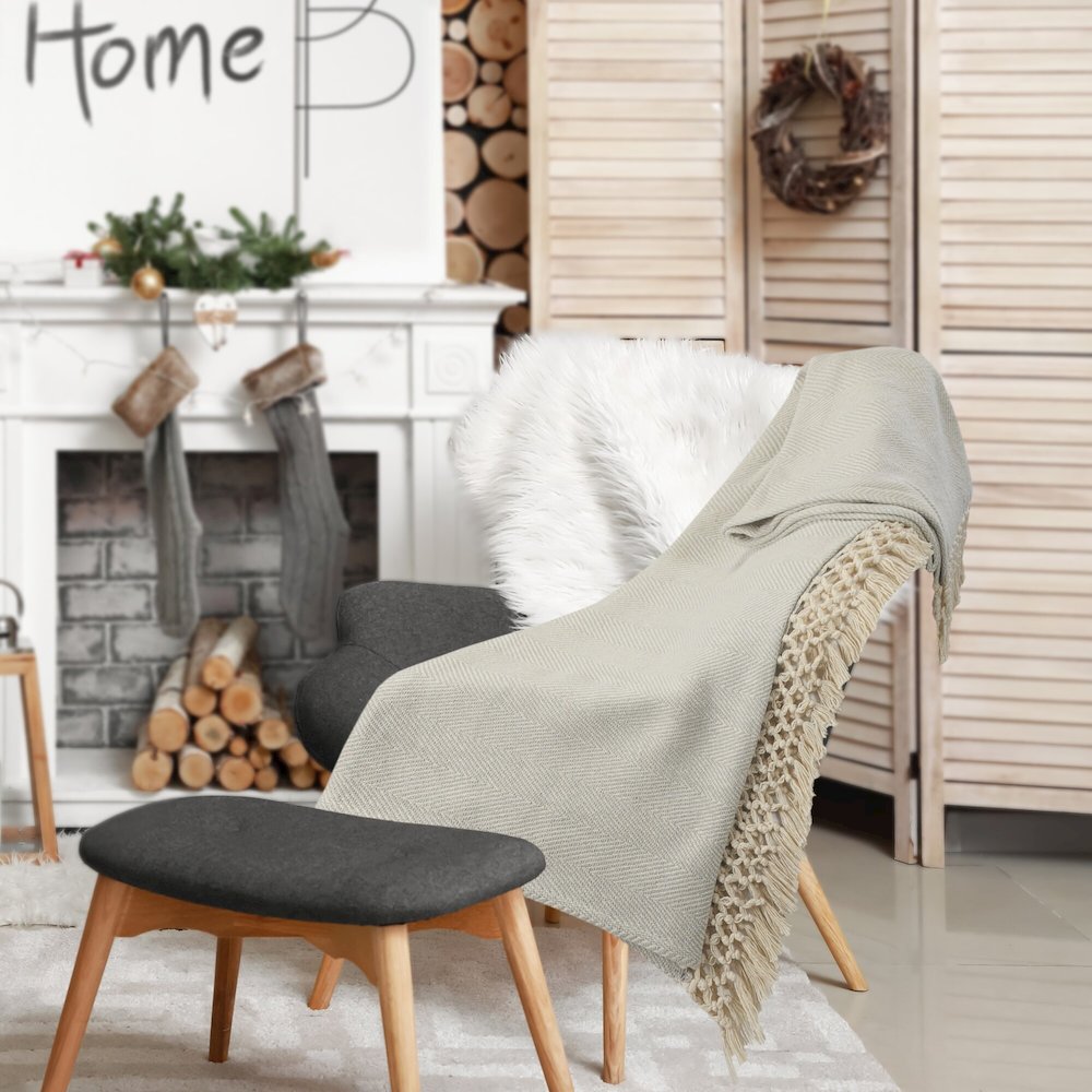 Grey/Cream Herringbone All-Natural Cotton Throw Blanket. Picture 6