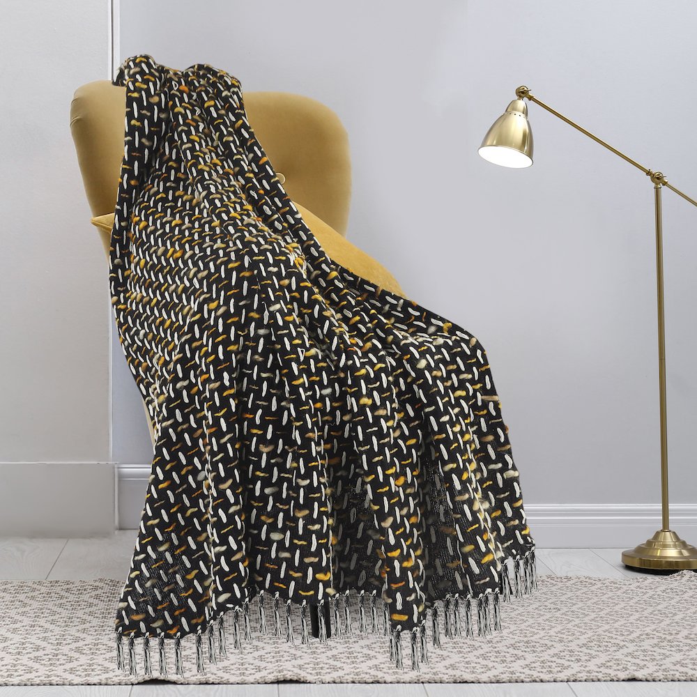 Black/Gold Geometric All-Natural Cotton Throw Blanket. Picture 8