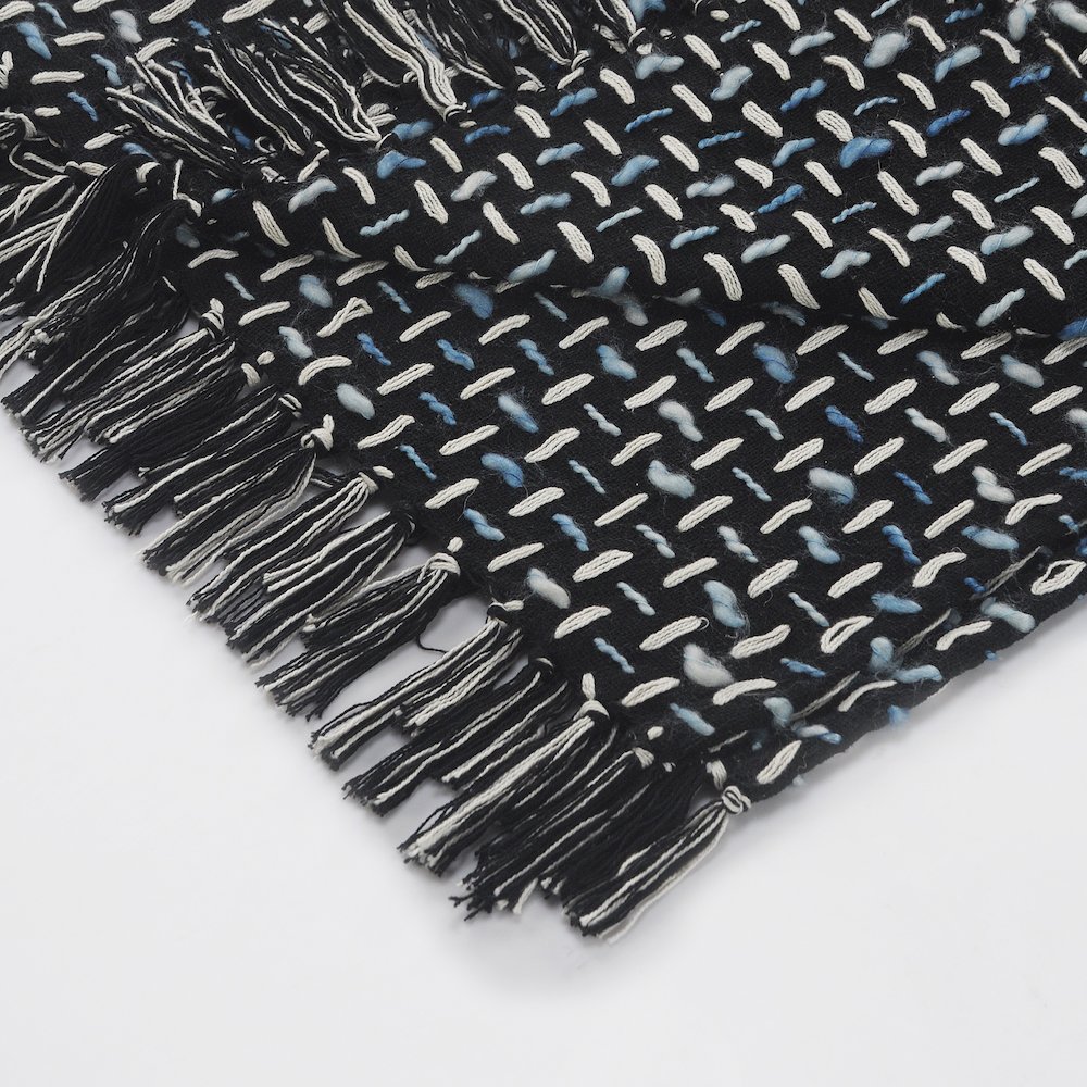 Black/Blue Geometric All-Natural Cotton Throw Blanket. Picture 3