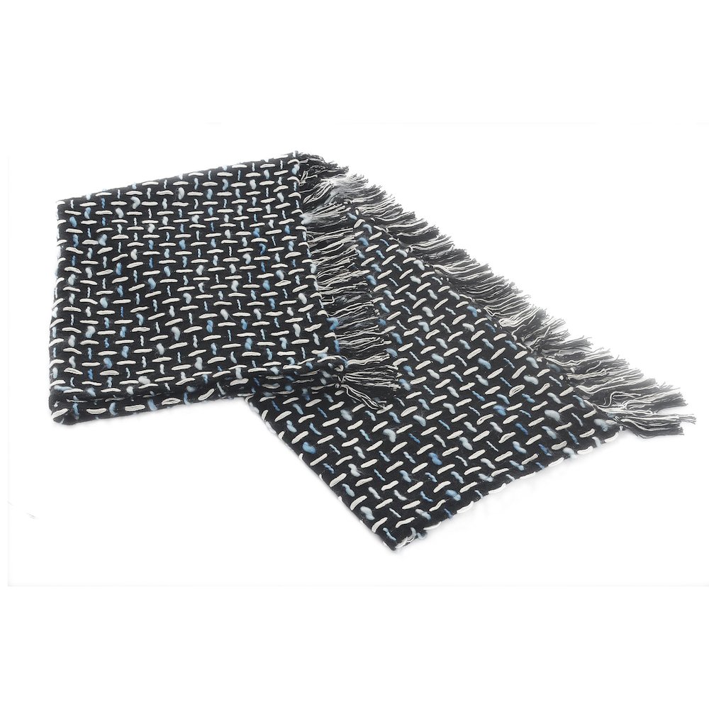Black/Blue Geometric All-Natural Cotton Throw Blanket. Picture 5