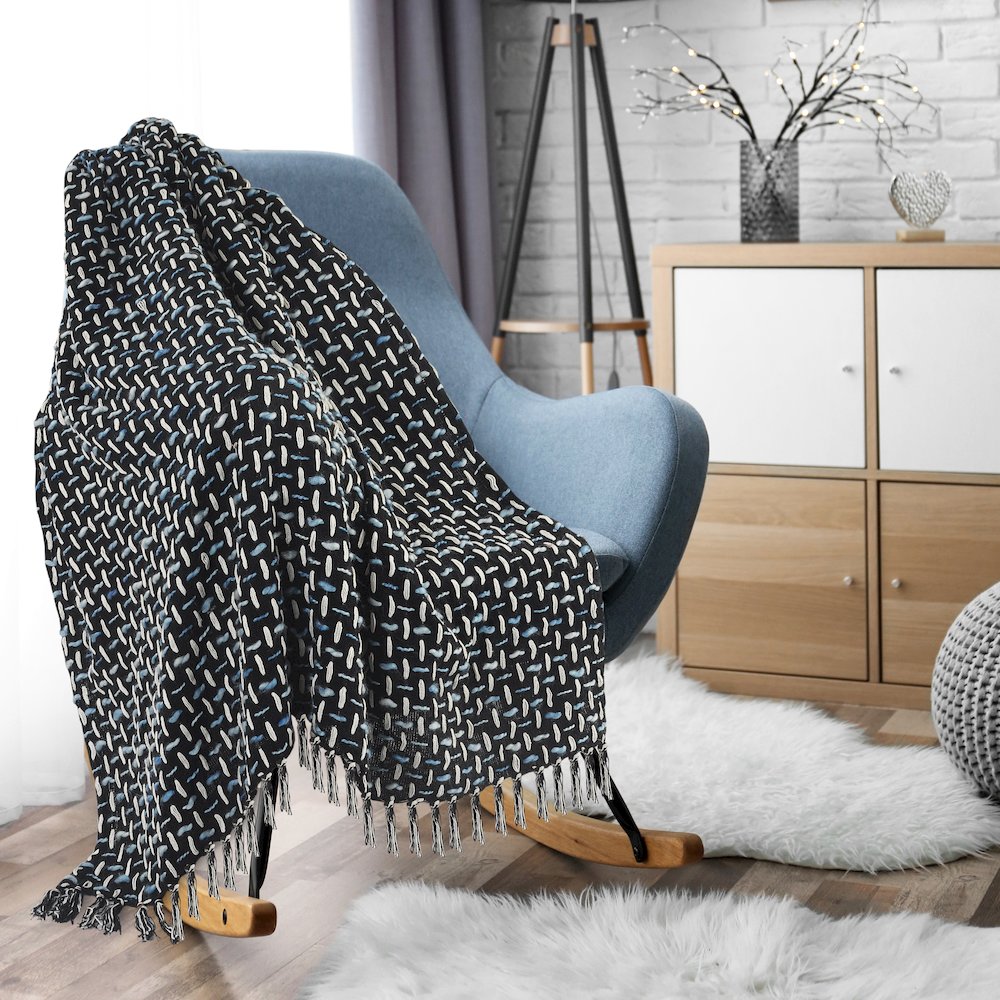Black/Blue Geometric All-Natural Cotton Throw Blanket. Picture 8