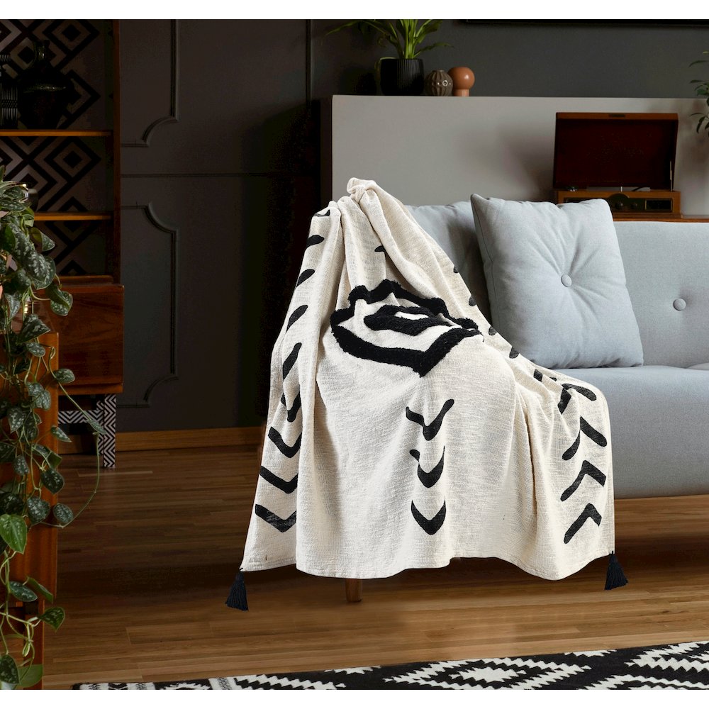 Avant-Garde Black/White Geometirc Hand-Woven All-Natural Cotton Throw Blanket. Picture 8