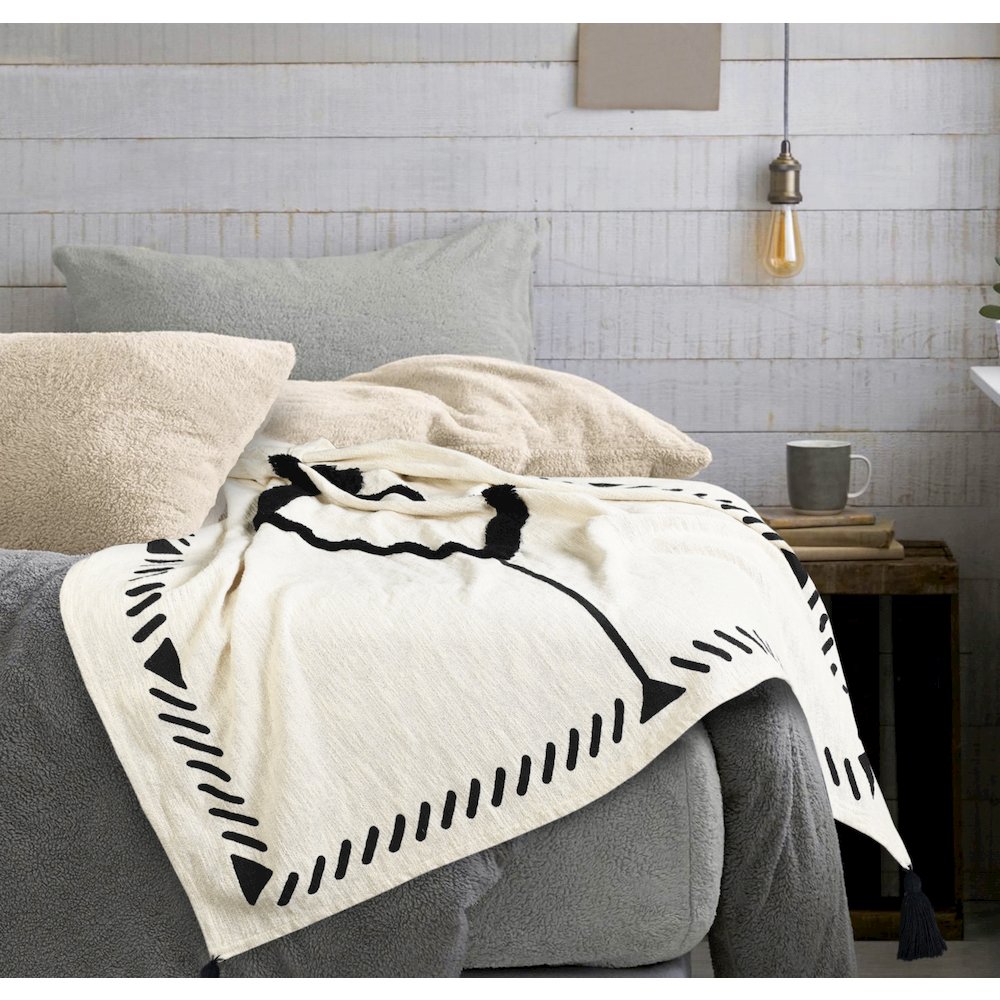 Black/White Diamond Hand-Woven All-Natural Cotton Throw Blanket. Picture 9
