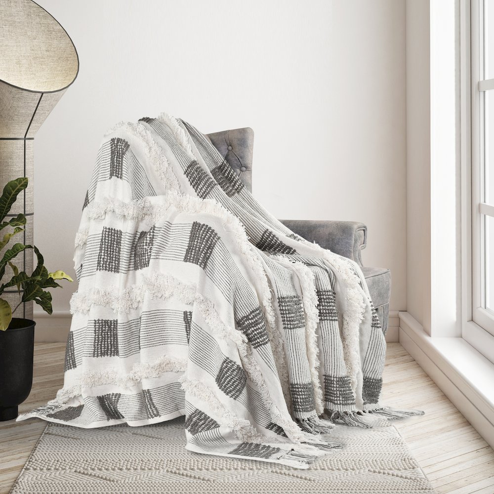 Gray/Cream Checkered Hand-Woven All-Natural Cotton Throw Blanket. Picture 7