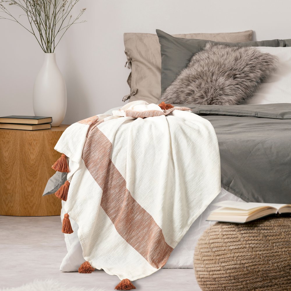 Borderline Striped Hand-Woven All-Natural Cotton Throw Blanket, Orange. Picture 8