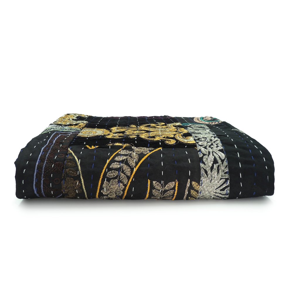 Gray Patchwork Hand-Stitched One-of-a-Kind Cotton Kantha Throw Blanket. Picture 5