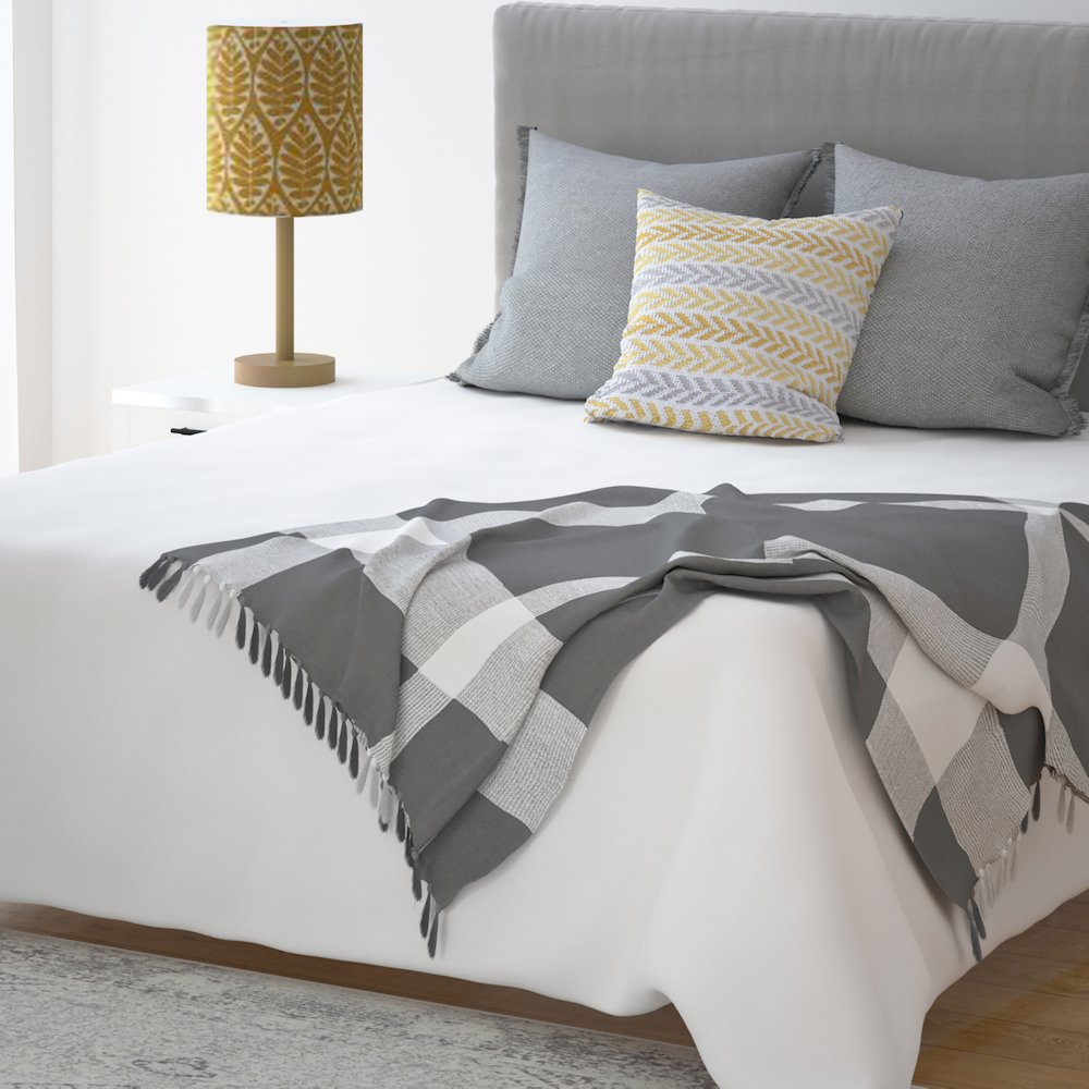 Grey/White Tartan/Plaid Hand-Woven All-Natural Cotton Throw Blanket. Picture 2