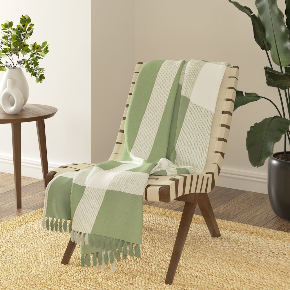 Light Green/White Tartan/Plaid Hand-Woven All-Natural Cotton Throw Blanket. Picture 2