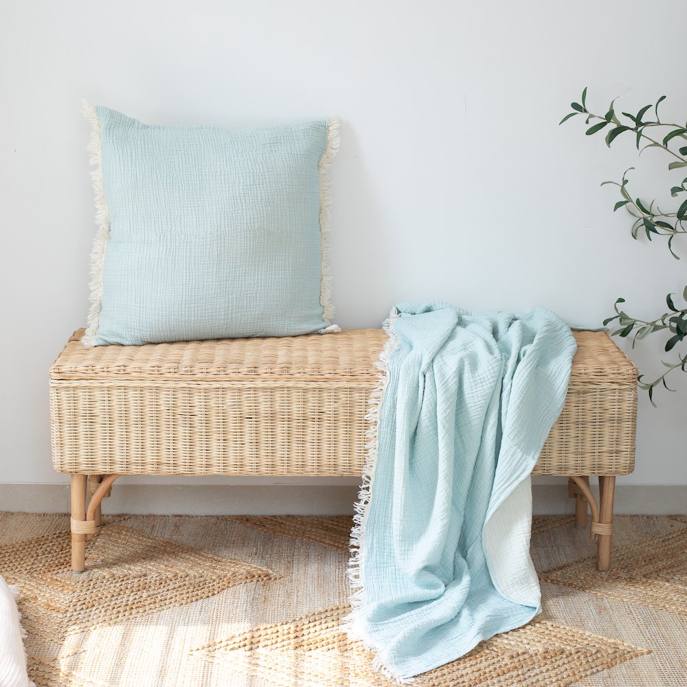 Sandy Farmhouse Solid Turkish Crinkled Cotton Throw Blanket with Fringe. Picture 2