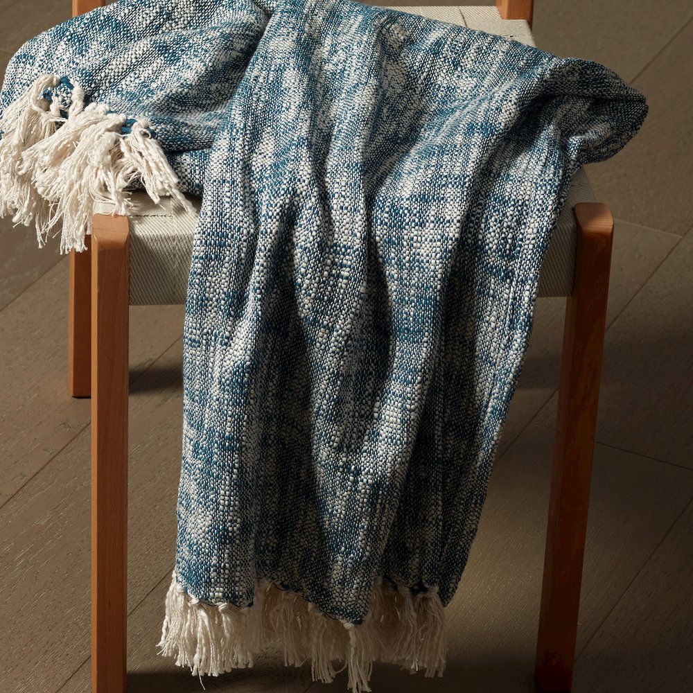 Blue/White Distressed Hand-Woven All-Natural Cotton Throw Blanket. Picture 4