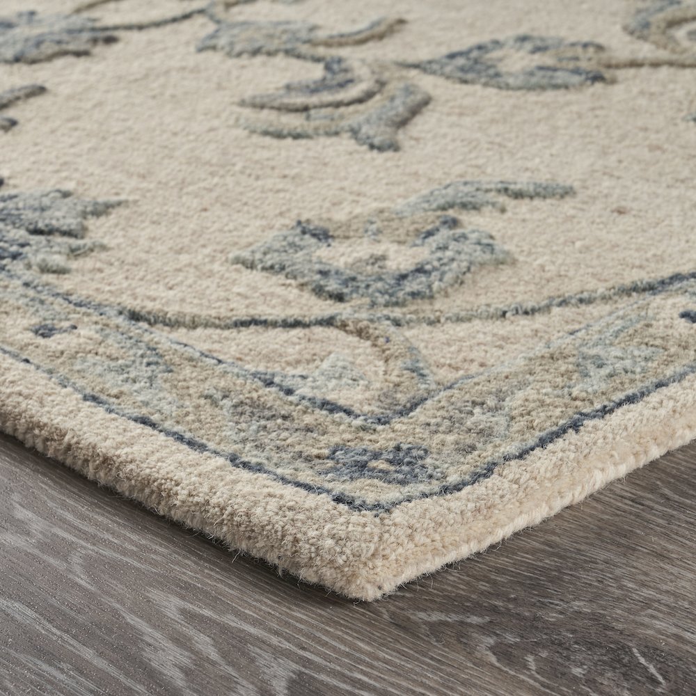 Mirroring Ivory and Blue Floral Bloom Area Rug 5'0"x7'0". Picture 3