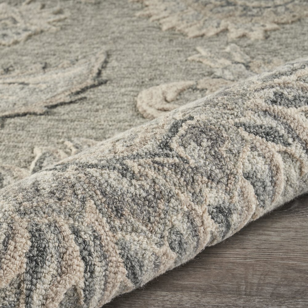Light Gray Traditional Botanical Area Rug 4'10" Round. Picture 4