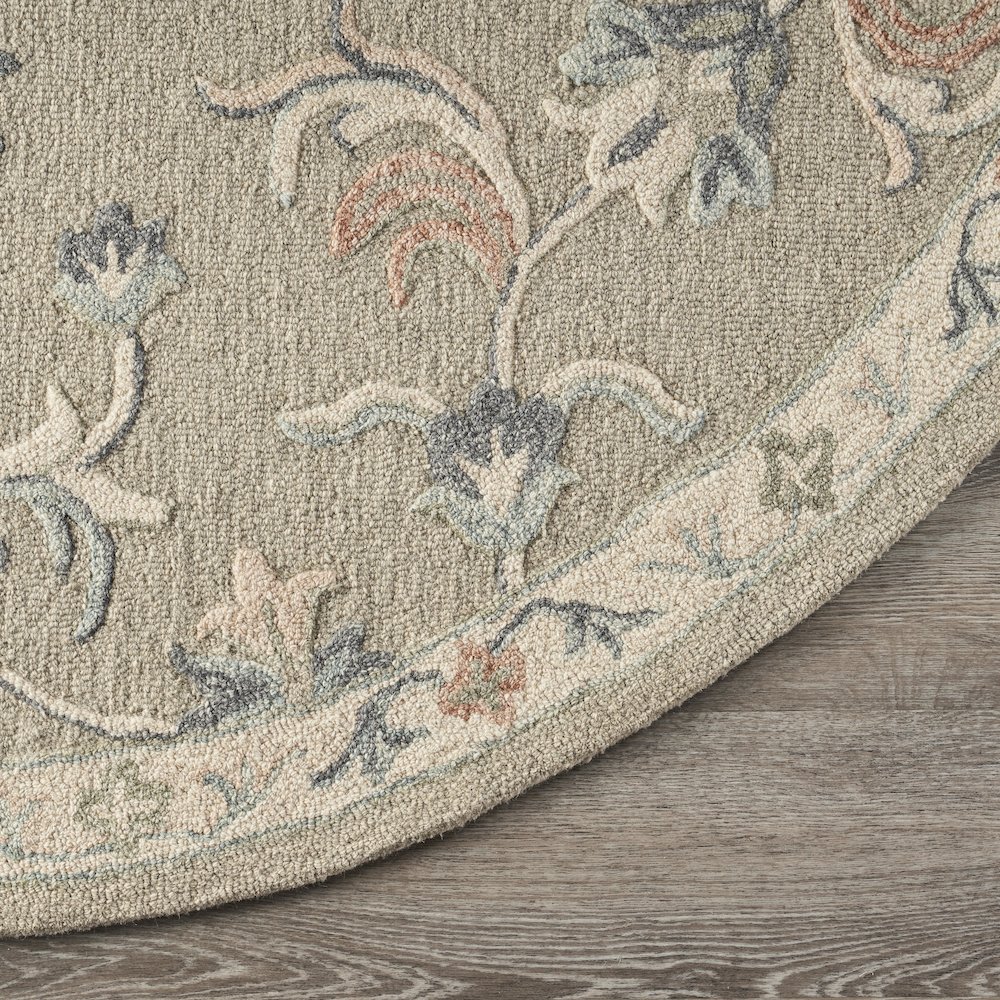 Mirroring Floral Bloom Area Rug 4'10" Round. Picture 5