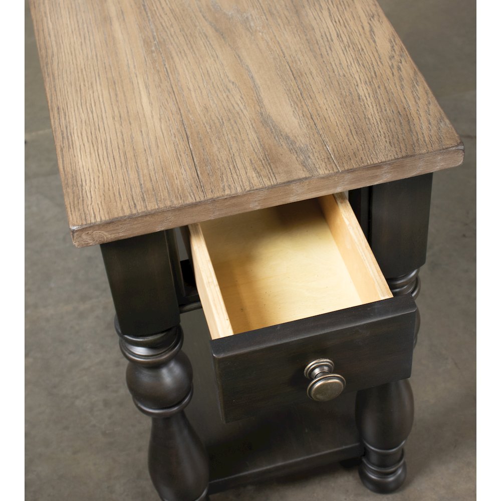 Chairside Table. Picture 5