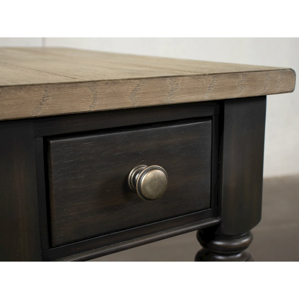 Chairside Table. Picture 8