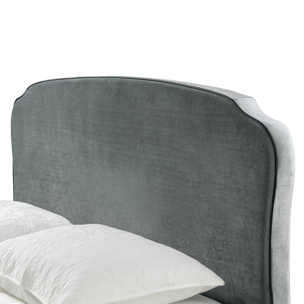 Aric Silver Gray Velvet Queen Bed with Contrasting Piping Accent. Picture 4