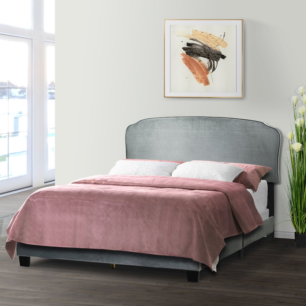 Aric Silver Gray Velvet Queen Bed with Contrasting Piping Accent. Picture 5