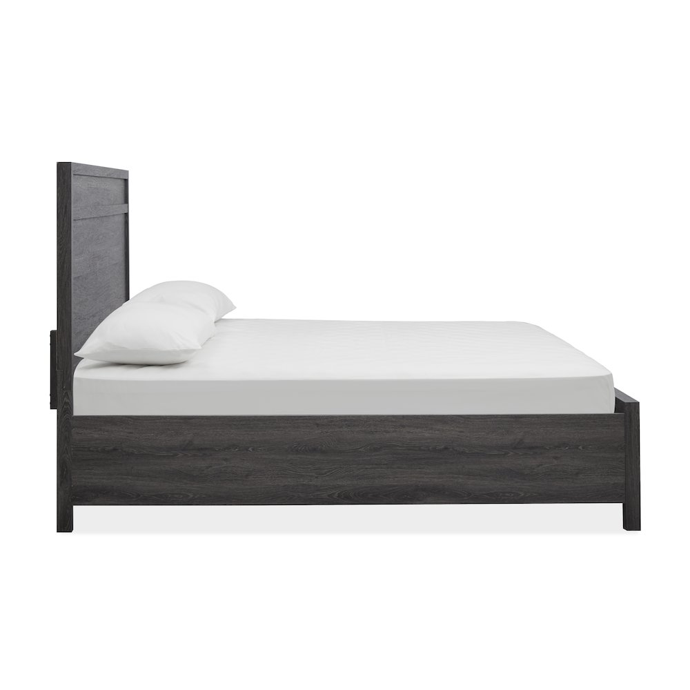 Merrifield Raisin Black King Panel Bed. Picture 3