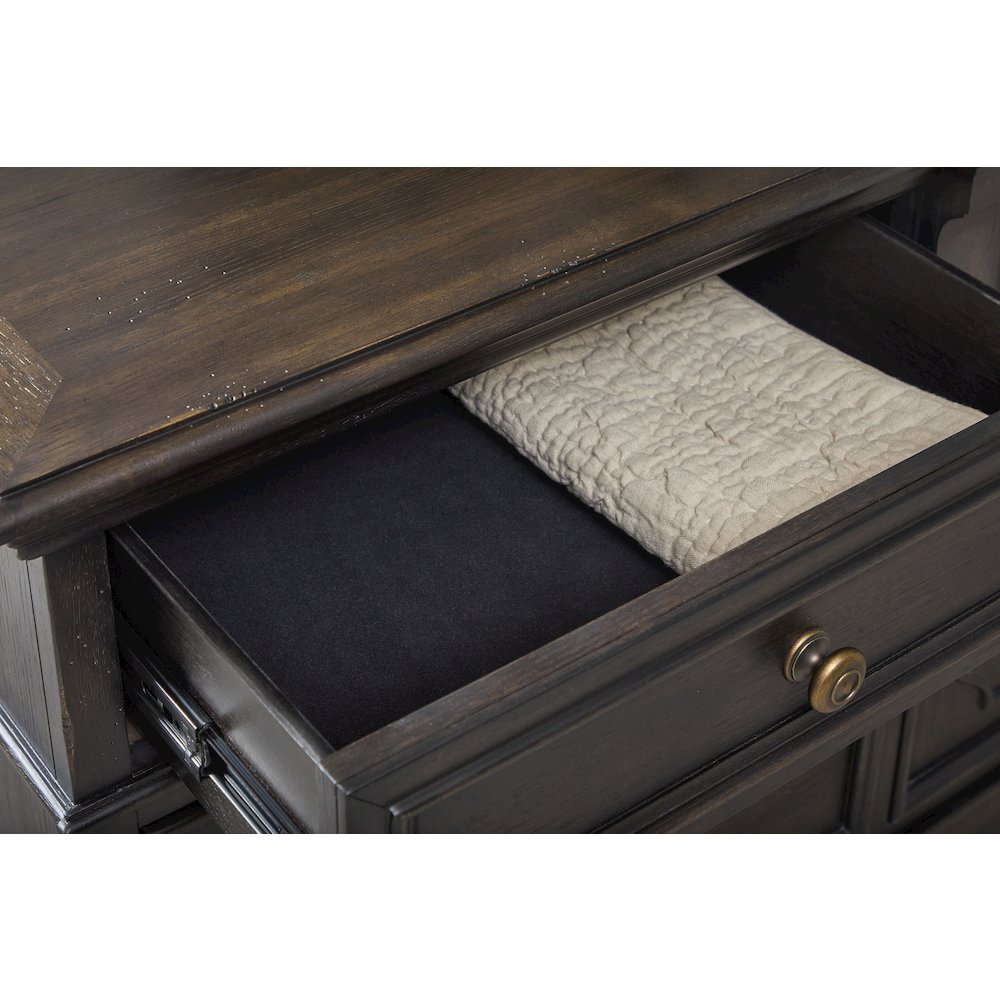 Pulaski Hickory Creek Brown Velvet 10 Drawer Dresser With Mirror. Picture 7