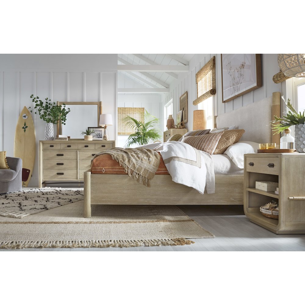 Sunset Cove Sanibel Brown King Panel Upholstered Bed. Picture 10