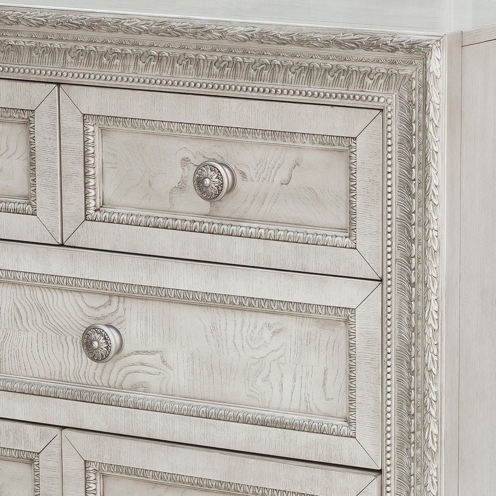 Pulaski Camila Creamy White Dresser With Mirror. Picture 6