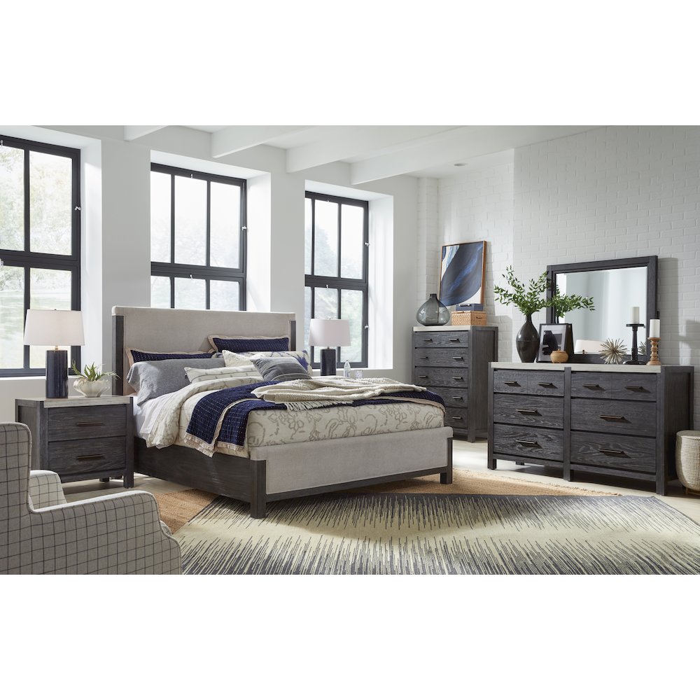 Plum Creek Ravenwood Black King Upholstered Panel Bed. Picture 7